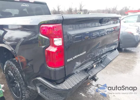 2022 Chevrolet Silverado 1500 4Wd Standard Bed Custom Trail Boss z USA, uszkodzony, nr VIN 3GCPDCED1NG563223